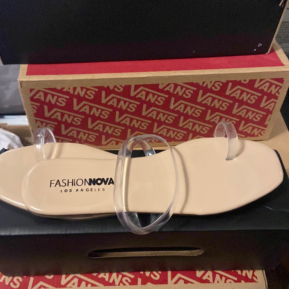 Flat sandals